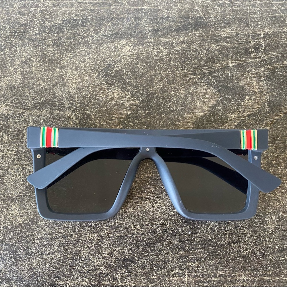 MEDUSA SQUARE VENCI SUNGLASS - Picture 9 of 9